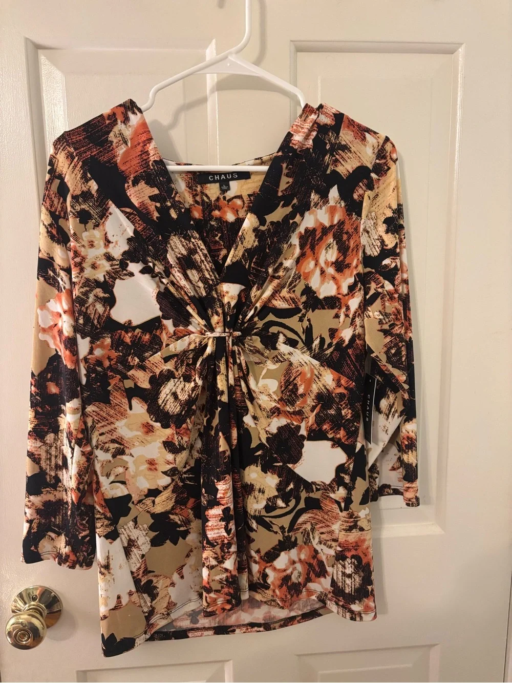 Chaus elegant twist